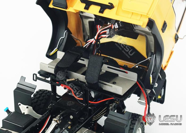 Batteriehalter für LKW in 1:14 und Andere