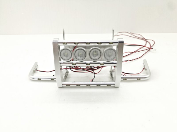 Preview: Rammschutz, Bullfänger mit Lightbar für Tamiya Scania 770S