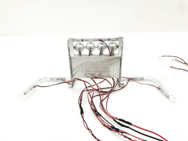 Rammschutz, Bullfänger mit Lightbar für Tamiya Scania 770S