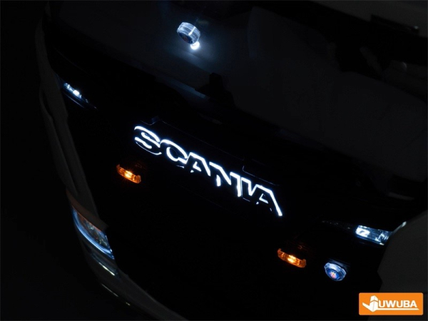 Beleuchtetes Logo Kühlergrill Tamiya Scania 770S