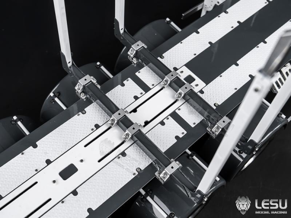 Lesu Langholz Auflieger, 3-Achs, 1:14, RTR