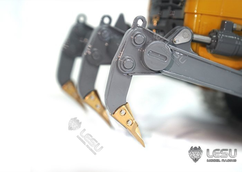 Lesu Hydraulische Laderaupe L636R in 1:14 mit Aufreißer, KIT