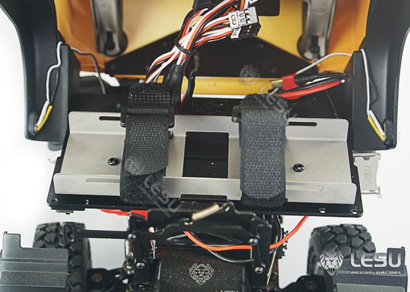 Batteriehalter für LKW in 1:14 und Andere