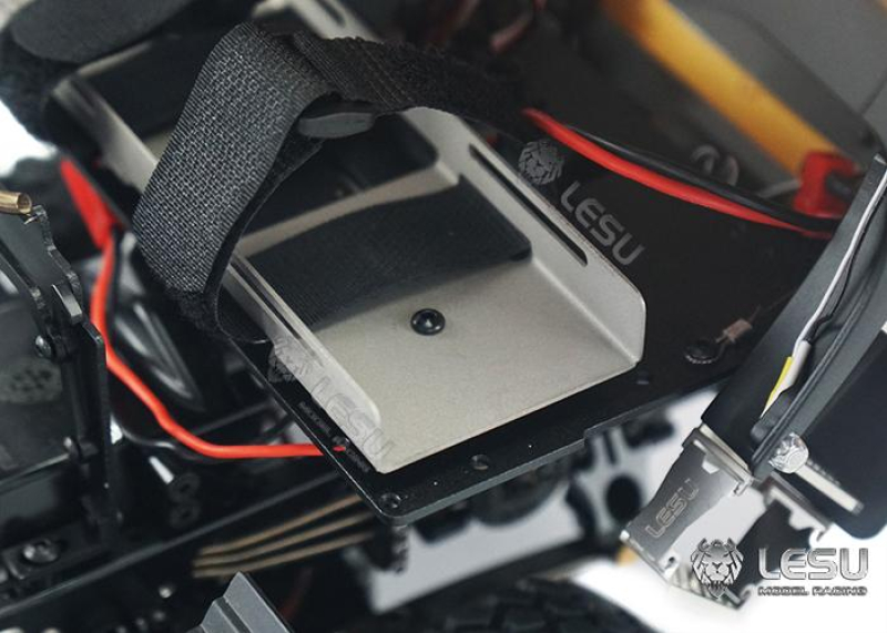 Batteriehalter für LKW in 1:14 und Andere